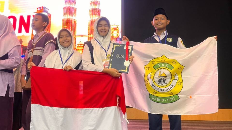 MTs Abadiyah Gabus Raih Prestasi Robotik Internasional