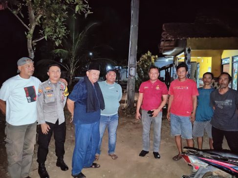 Warga Puncel Keluhkan Listrik Padam, Kapolsek Dukuhseti Mediasi di Lapangan