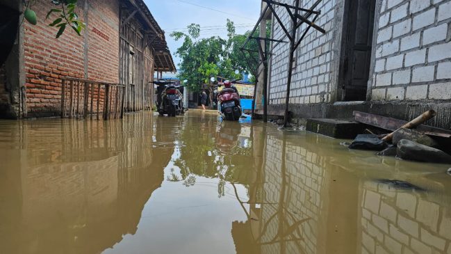 Banjir Tiba-Tiba Rendam Pantura Pati, Ratusan Rumah Terendam