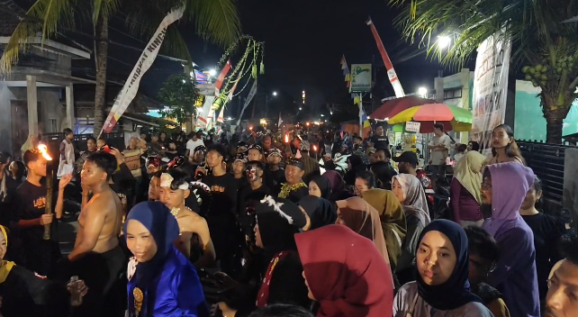 Menyalakan Makna Kolektif dengan Lamporan