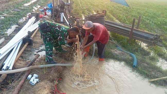 Sumur Bor TMMD Bantu Petani Godo Produktif