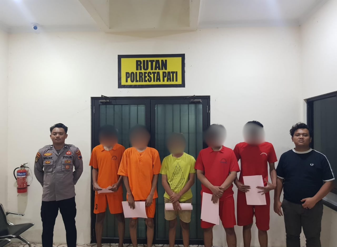 Polresta Pati Gagalkan Tawuran Gangster Bersenjata Mematikan